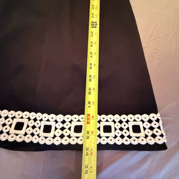 Trina Turk Black/White halter Dress with cutouts size 2/XS - Picture 8 of 11